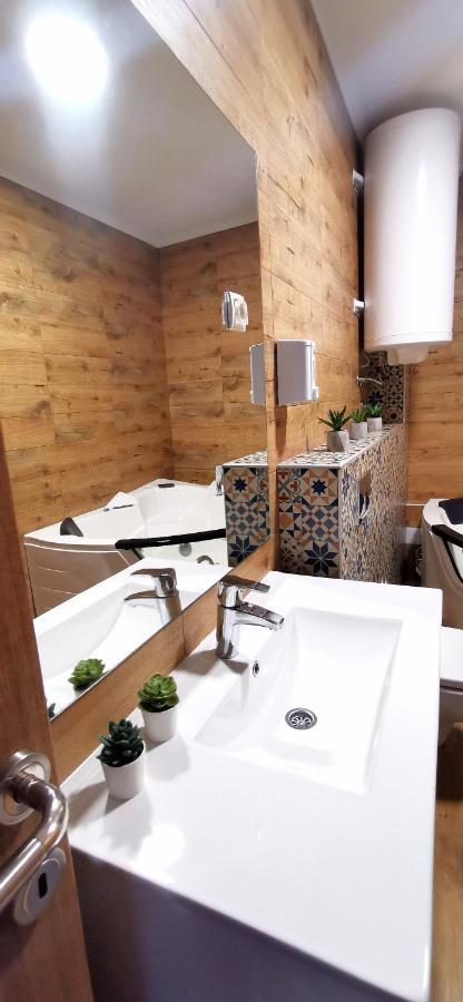 Canti Apartments Novi Sad Bagian luar foto